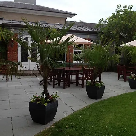 Raheen House 3*