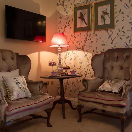 فندق Raheen House 3*