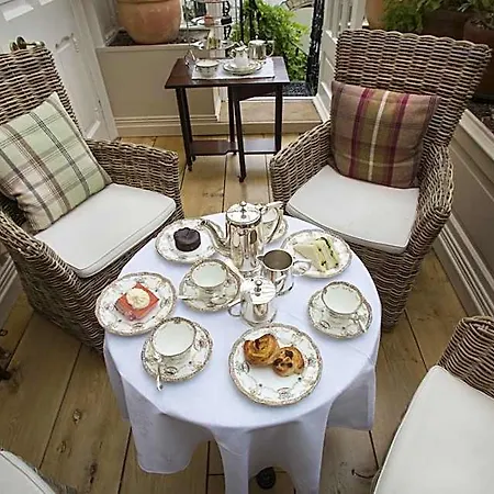 Hotel Raheen House