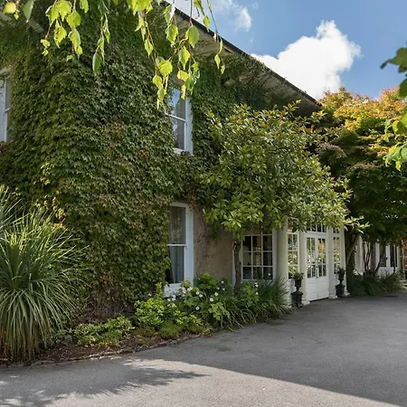 Hotel Raheen House