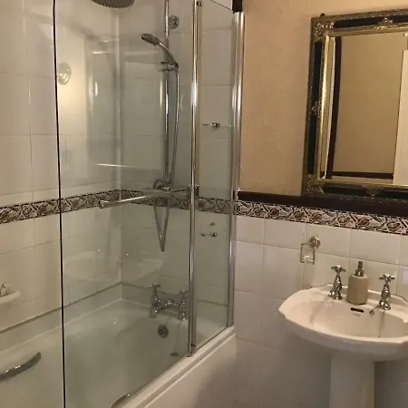 Raheen House Hotel
