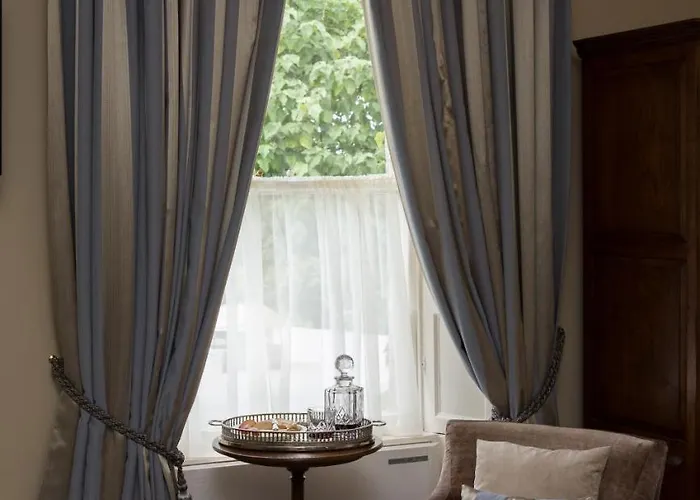 Raheen House 호텔 3*