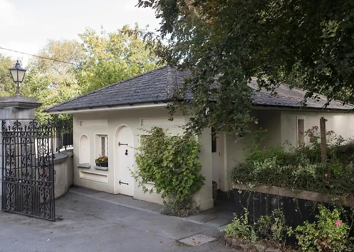 호텔 Raheen House 3*